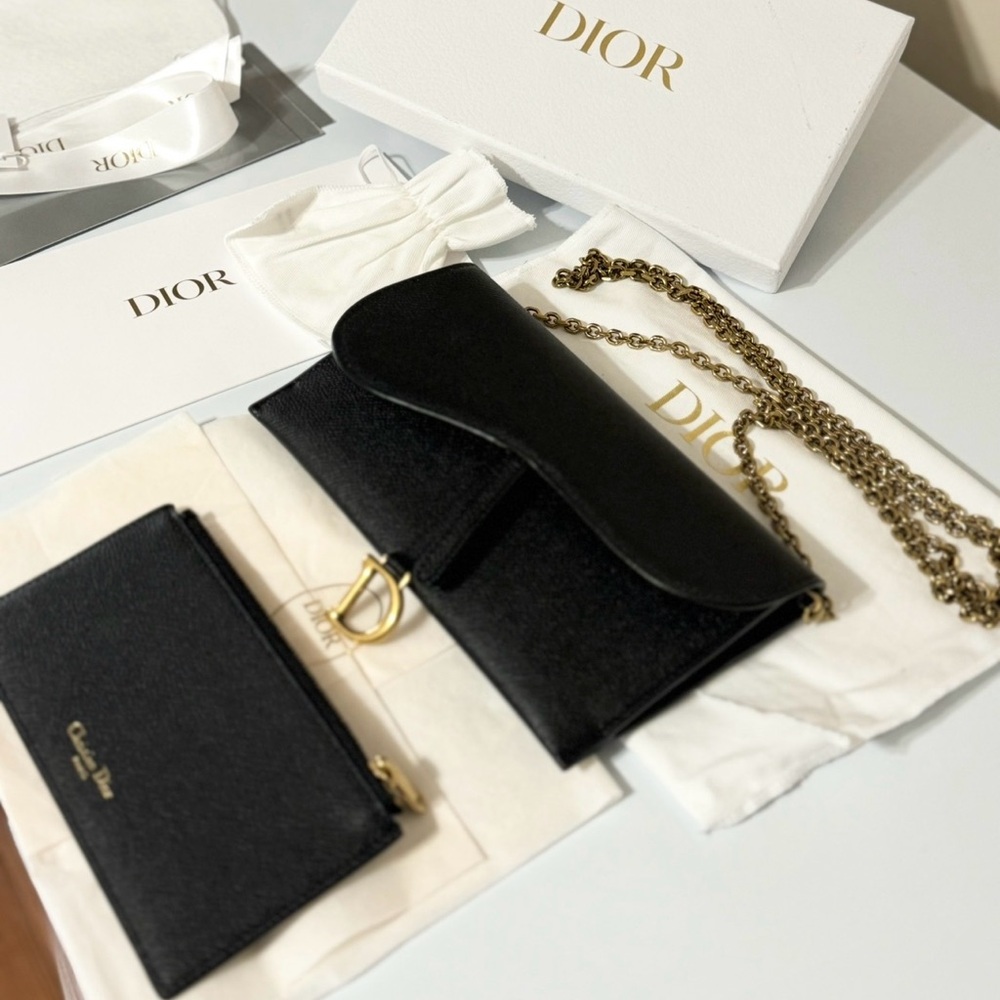 Dior wallet on chain (Authentic) w/ receipt - Picture 1 of 9